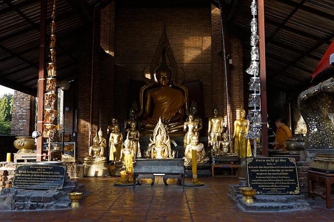 Wat Yai Chai Monkon-041